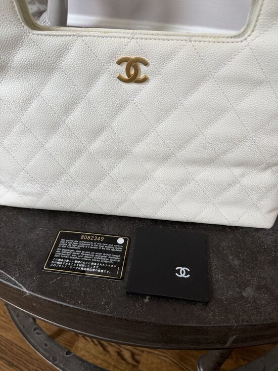 Chanel White Caviar Quilted Melrose Cabas Wood Handle Bag - Picture 9 of 11